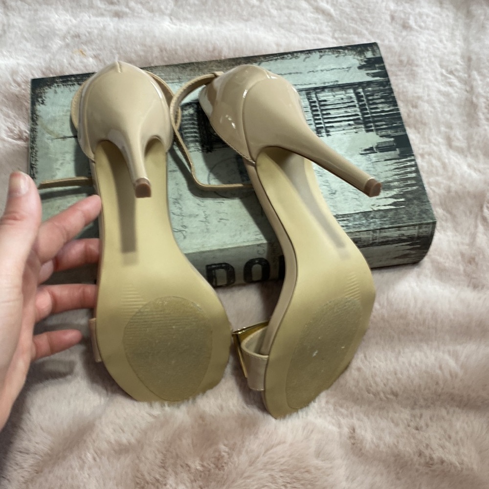 Beautiful heels - Picture 4 of 5